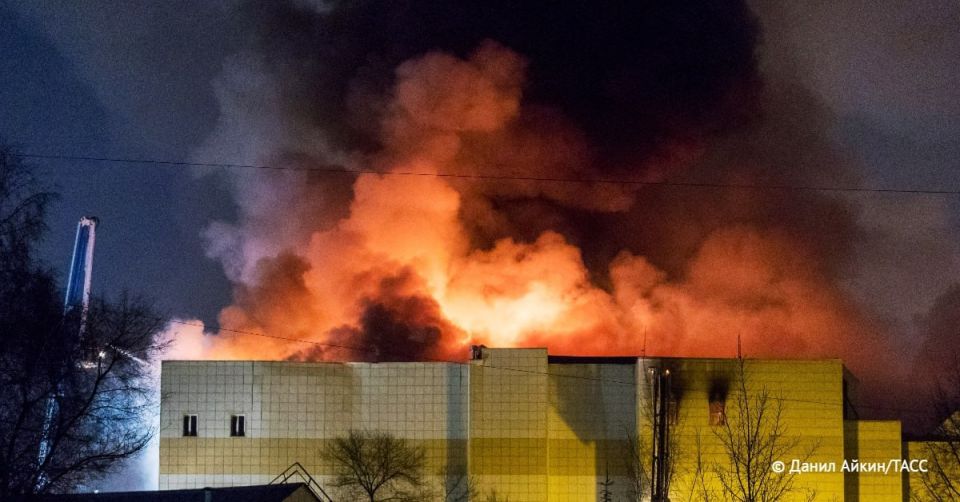 Супруг одной из жертв пожара в ТЦ «Зимняя вишня» в Кемерове получил еще 1 млн рублей компенсации, следует из материалов дела