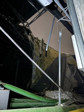 Прокуратура Кемеровской области - Кузбасса организовала проверку по факту частичного обрушения кровли на складе Wildberries в Юрге