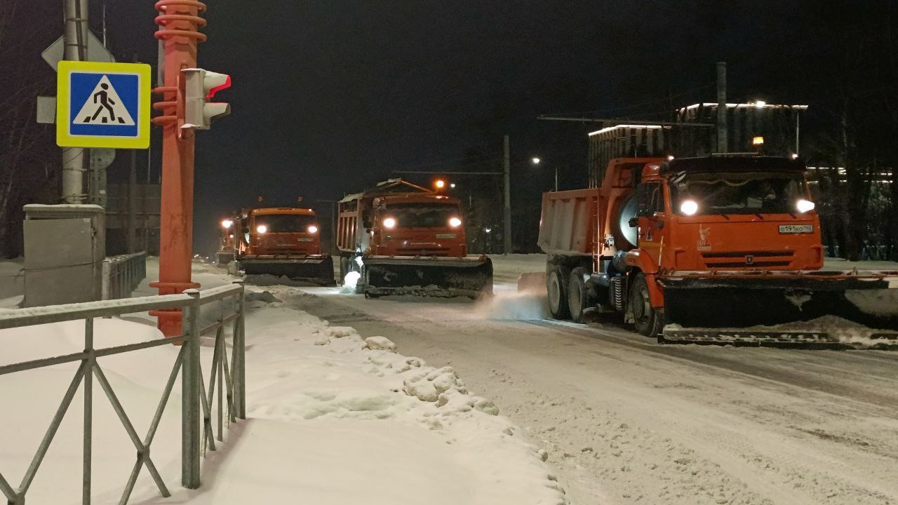 Дорожные службы сегодня работают во всех районах города Дорожные службы сегодня работают во всех районах города