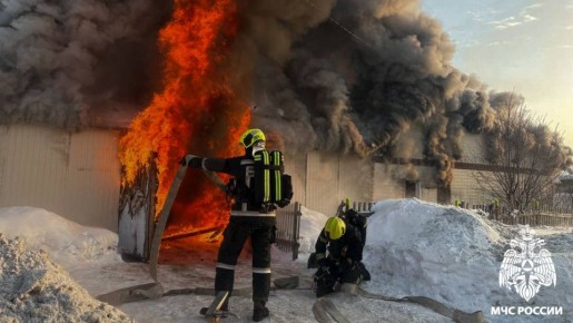Кемерово: пожар в жилом доме и гараже