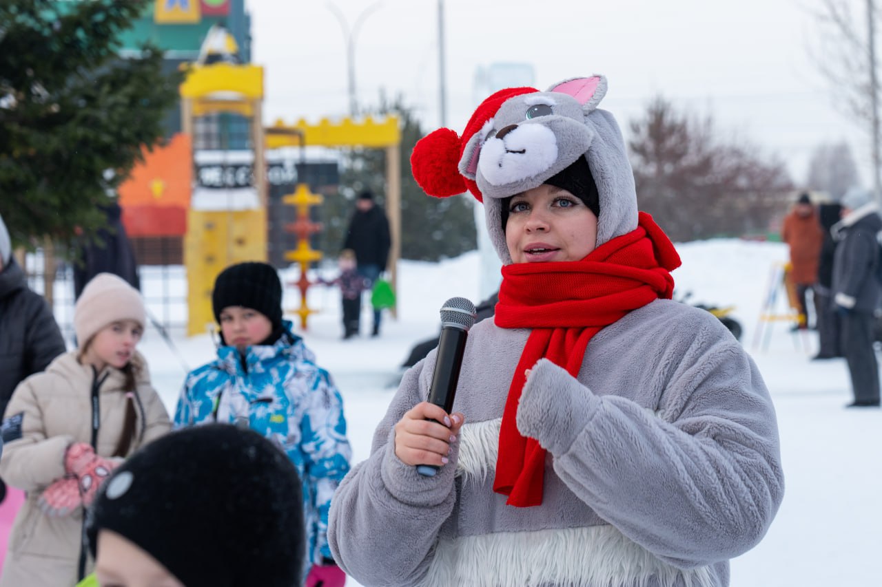 Праздничную программу провели в Снежном городке Рудничного района Праздничную программу провели в Снежном городке Рудничного района