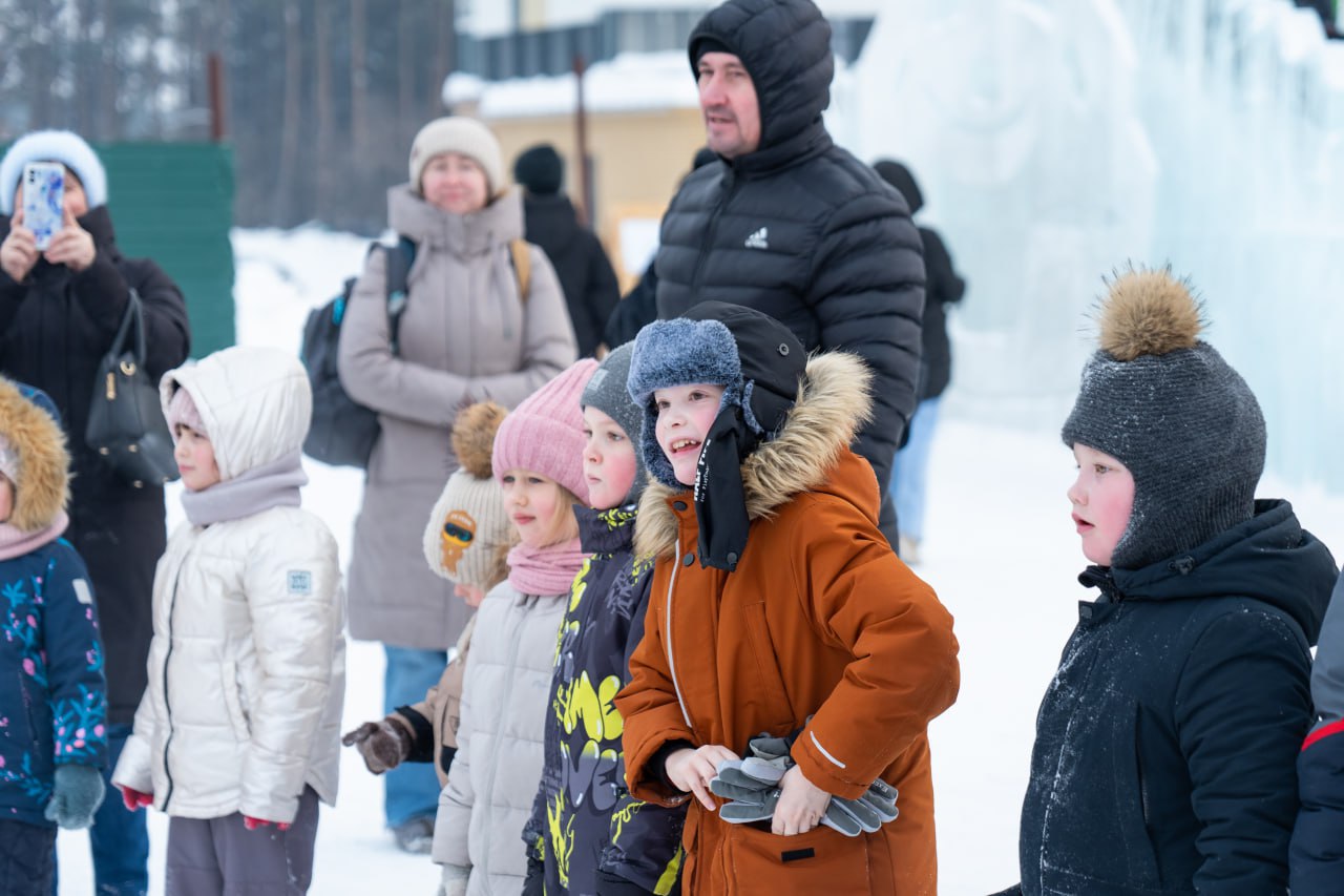 Праздничную программу провели в Снежном городке Рудничного района Праздничную программу провели в Снежном городке Рудничного района