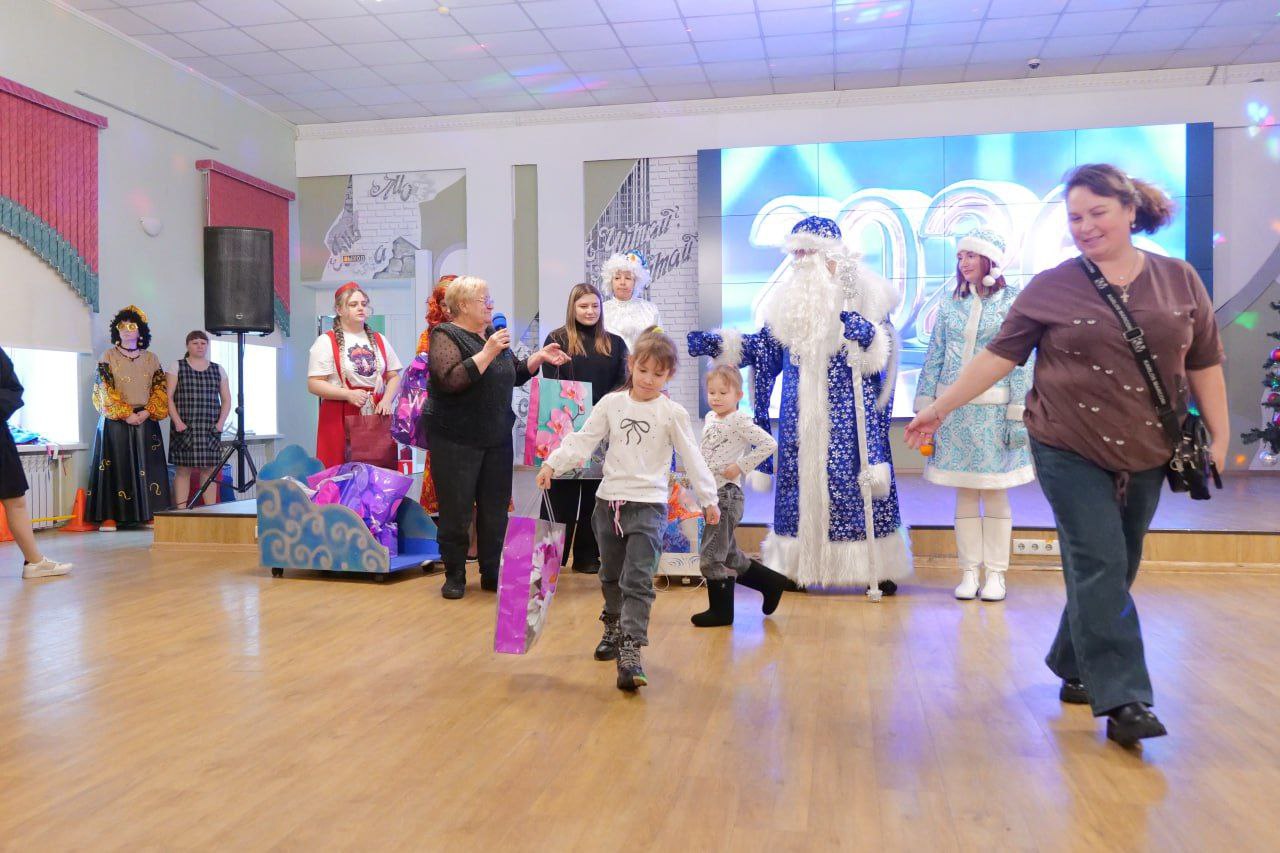 Традиционная региональная благотворительная акция «Рождество для всех и каждого» проходила в Кузбассе с 12 декабря по 5 января Традиционная региональная благотворительная акция «Рождество для всех и каждого» проходила в Кузбассе с 12 декабря по 5 января