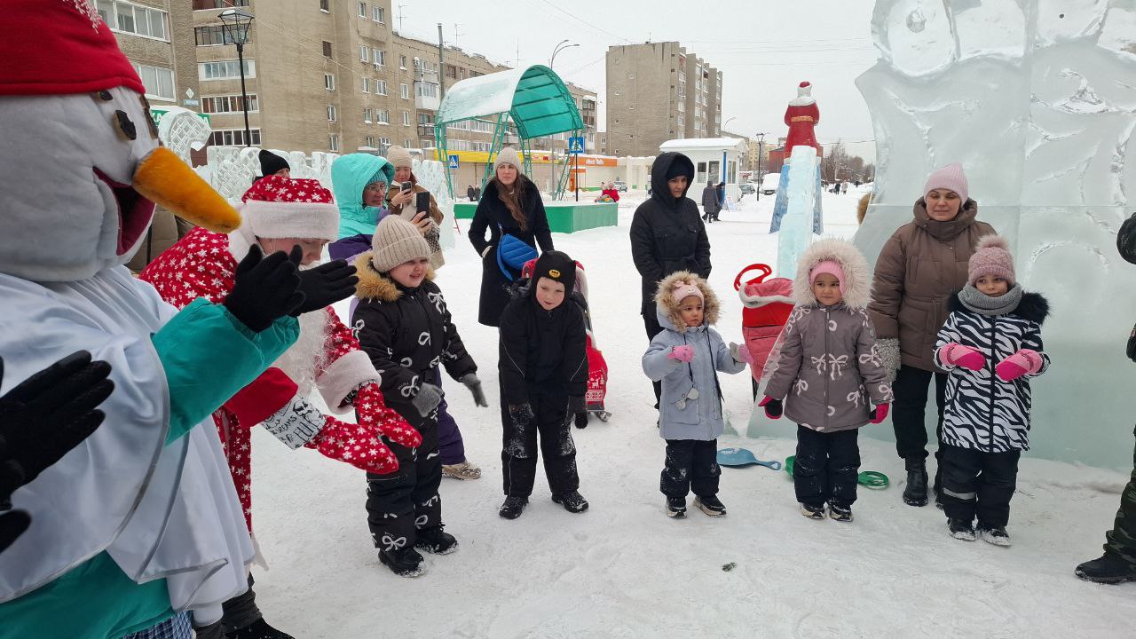 В Заводском районе прошла праздничная программа «Рождественское чудо» В Заводском районе прошла праздничная программа «Рождественское чудо»
