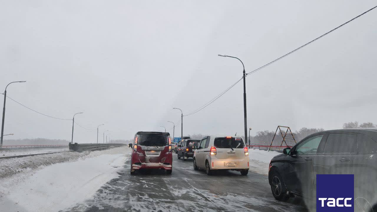 Движение автобусов и грузовиков ограничили на трассах в регионах Сибири из-за метели и гололедицы, сообщает Сибуправтодор: Движение автобусов и грузовиков ограничили на трассах в регионах Сибири из-за метели и гололедицы, сообщает Сибуправтодор: