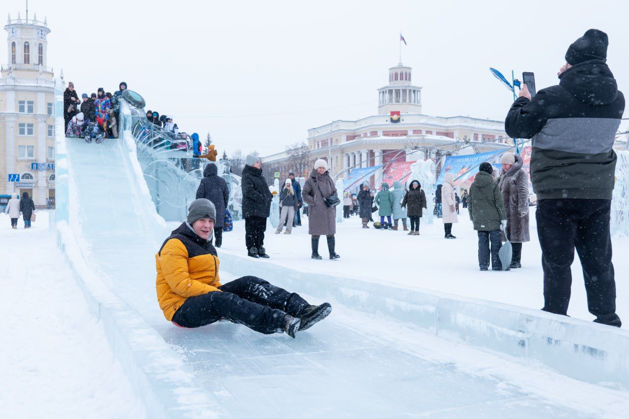 В Кемерове сегодня прошли "Рождественские гуляния" В Кемерове сегодня прошли "Рождественские гуляния"