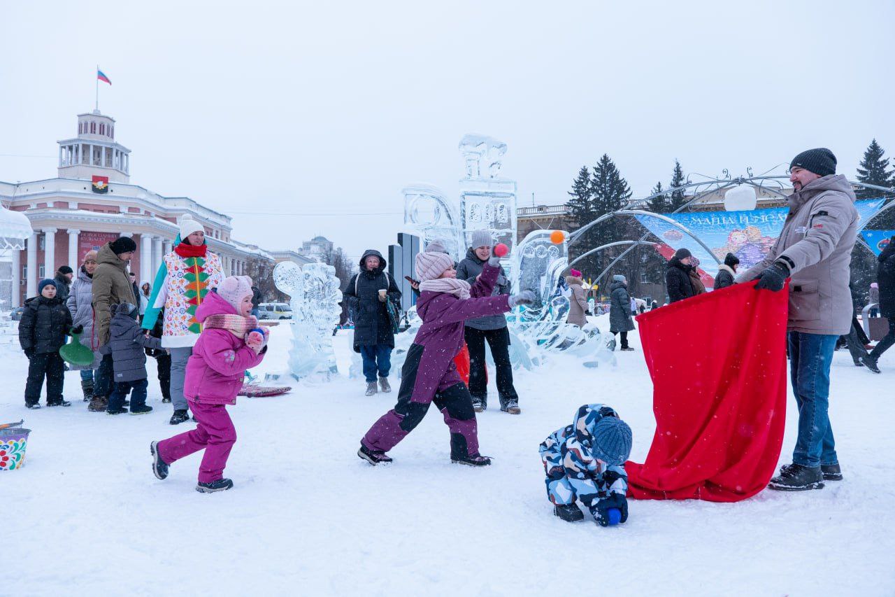 В Кемерове сегодня прошли "Рождественские гуляния" В Кемерове сегодня прошли "Рождественские гуляния"