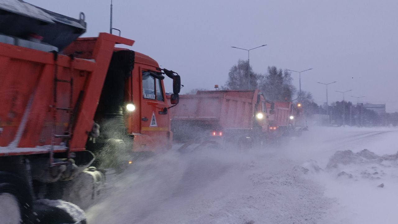 Дорожные службы работают в каждом районе города Дорожные службы работают в каждом районе города