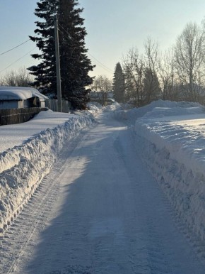 В Рудничном районе расчищают от снега улицы частного сектора