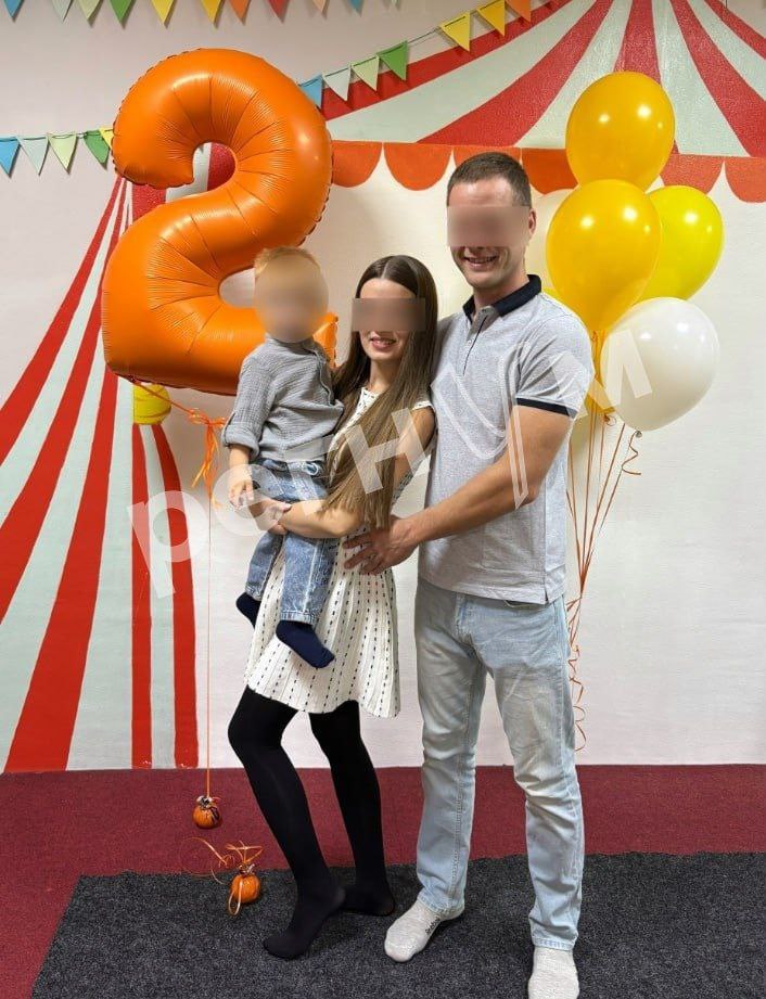 Марина Ахмедова: Ирина работает в студии красоты Новокузнецка, в этом городе она родилась Марина Ахмедова: Ирина работает в студии красоты Новокузнецка, в этом городе она родилась