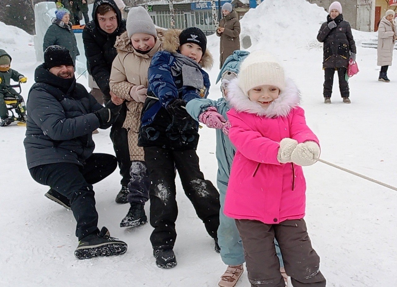 На каникулах кемеровские школьники активно участвовали в спортивных и культурных мероприятиях На каникулах кемеровские школьники активно участвовали в спортивных и культурных мероприятиях