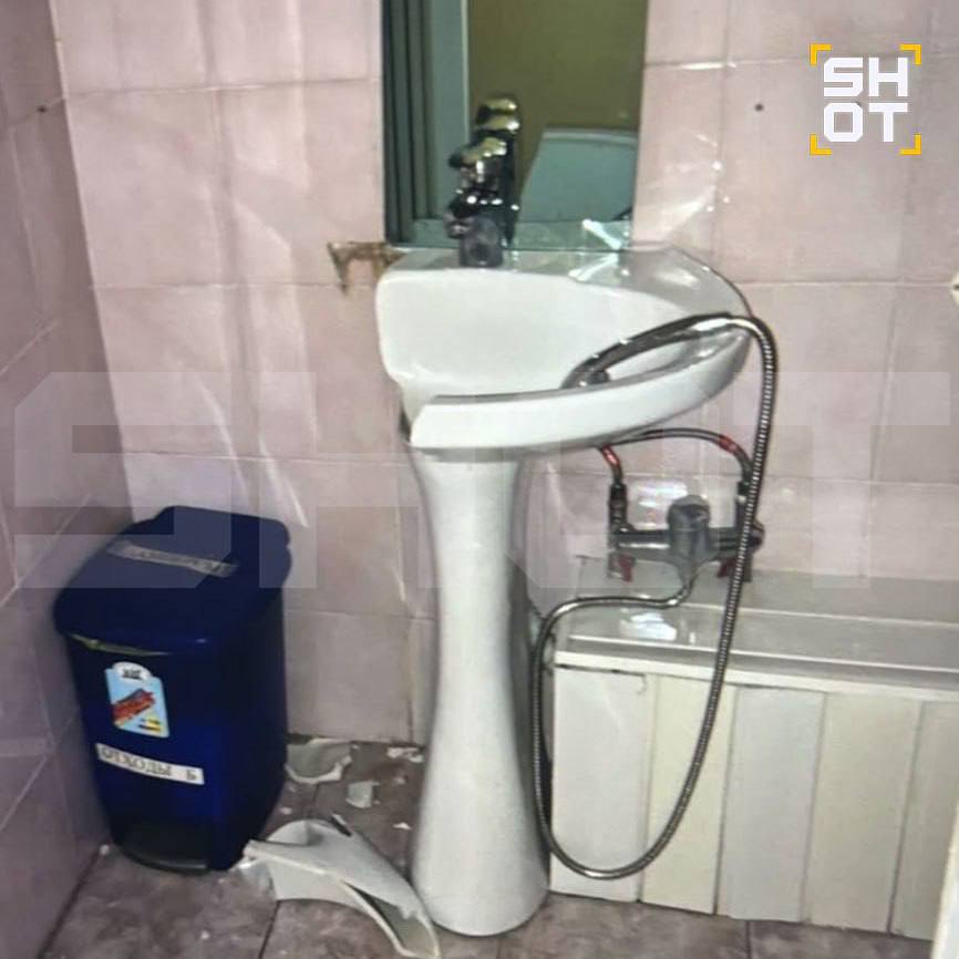 Хамство, грязь и крысы: В сети всплыли ужасающие кадры состояния роддома, в котором массово погибли русские дети Хамство, грязь и крысы: В сети всплыли ужасающие кадры состояния роддома, в котором массово погибли русские дети