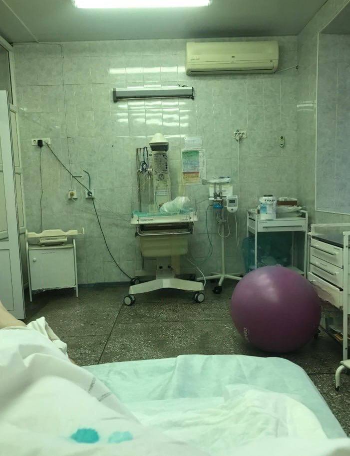 Хамство, грязь и крысы: В сети всплыли ужасающие кадры состояния роддома, в котором массово погибли русские дети