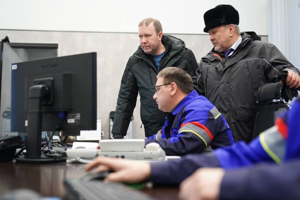 Дмитрий Анисимов: Сегодня рабочий день с коллегами начали с выезда в диспетчерскую Кемеровской теплосетевой компании