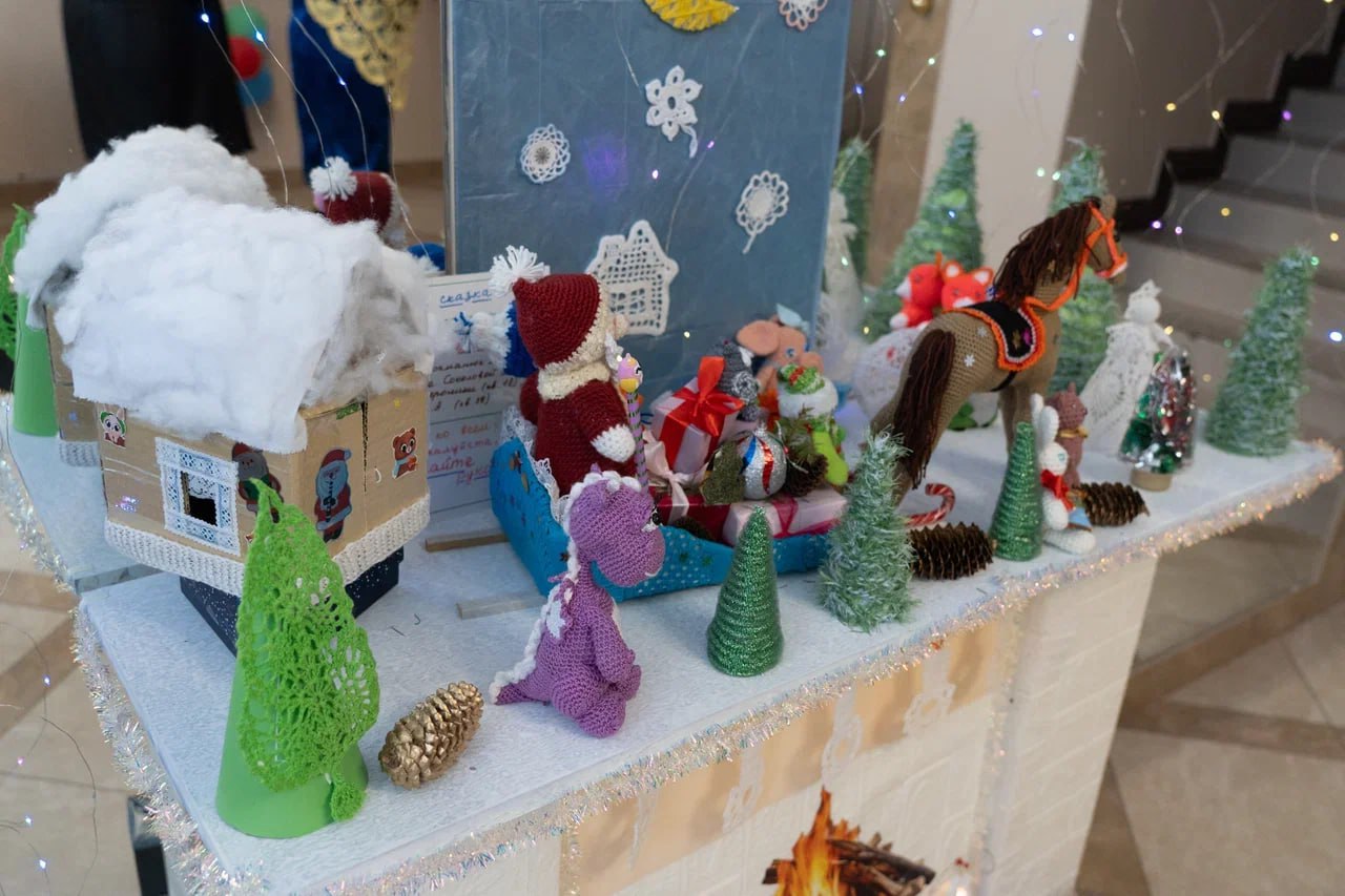 Глава города Кемерово Дмитрий Анисимов вручил награды активистам ТОС Глава города Кемерово Дмитрий Анисимов вручил награды активистам ТОС