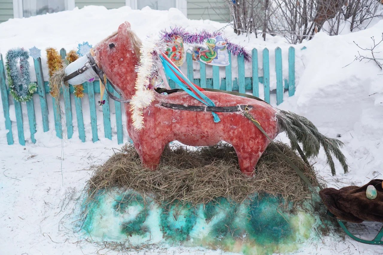 Глава города Кемерово Дмитрий Анисимов вручил награды активистам ТОС Глава города Кемерово Дмитрий Анисимов вручил награды активистам ТОС