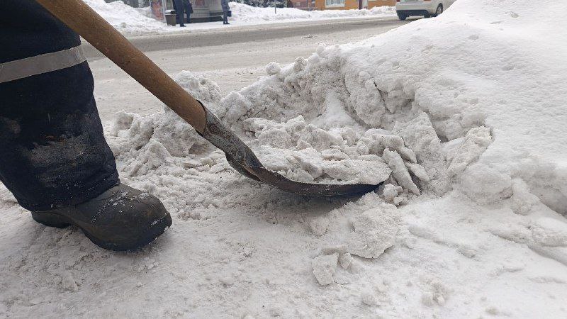 В Кемерове сегодня запланирована уборка тротуаров на проспектах Шахтёров, Ленина и бульваре Строителей В Кемерове сегодня запланирована уборка тротуаров на проспектах Шахтёров, Ленина и бульваре Строителей