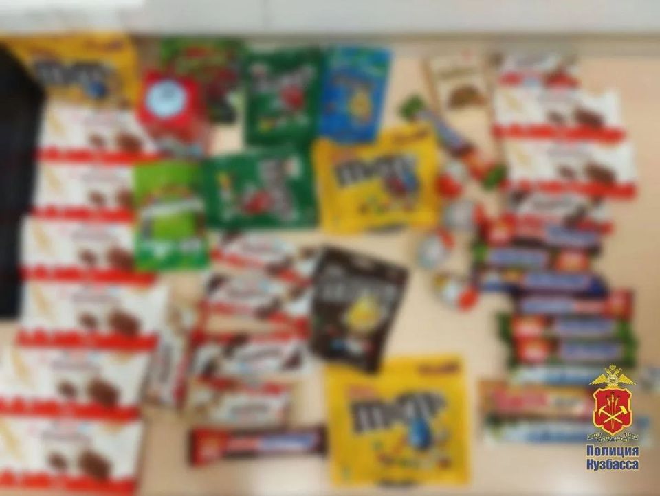 В Кемерове будут судить двух горожан, которые похитили из супермаркета сладости на сумму около 25 000 рублей