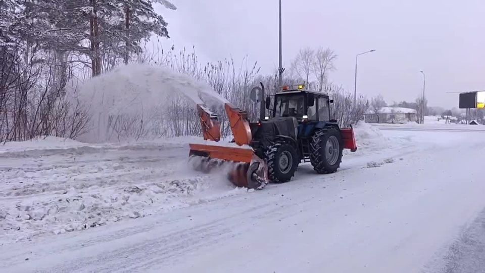 В Кемерове сегодня будут вывозить снег с проспектов Московский и Шахтёров