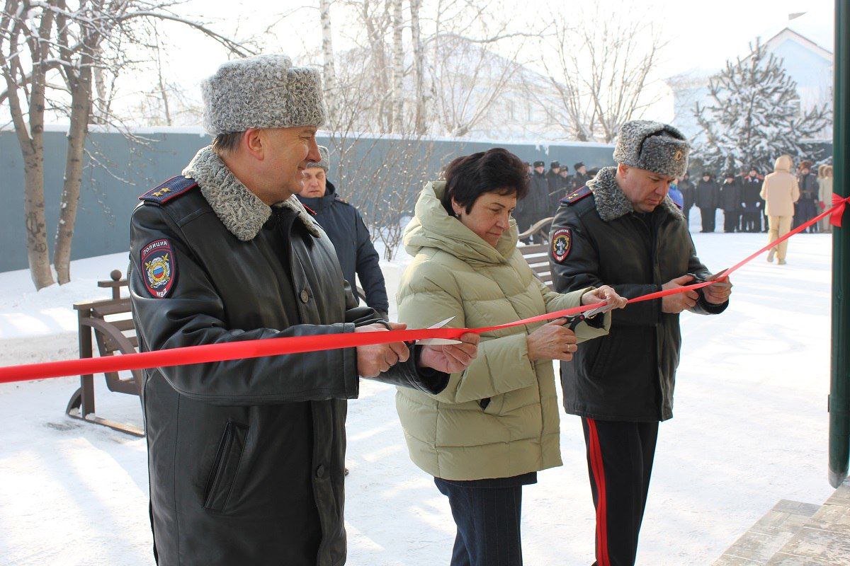 В ходе трехдневной рабочей поездки в Кемеровскую область - Кузбасс начальник ГУОООП МВД России генерал-лейтенант полиции Ленар Габдурахманов принял участие в торжественном открытии отдела полиции «Краснобродский» ОМВД России... В ходе трехдневной рабочей поездки в Кемеровскую область - Кузбасс начальник ГУОООП МВД России генерал-лейтенант полиции Ленар Габдурахманов принял участие в торжественном открытии отдела полиции «Краснобродский» ОМВД России...