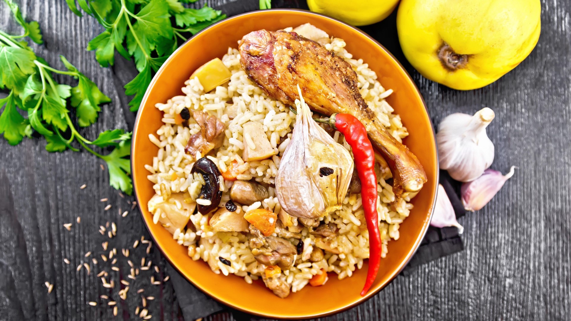 Повара его долго скрывали: с этим трюком ваш плов всегда будет рассыпчатым