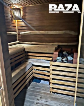 Четыре человека погибли в пожаре во время посещения сауны в Прокопьевске — ещё пять находятся сейчас внутри