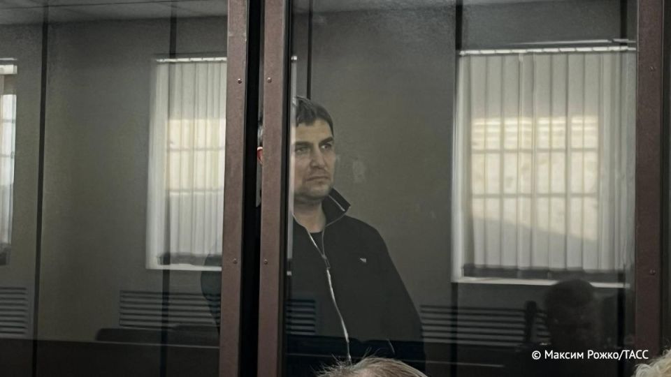 Суд арестовал владельца сауны в Прокопьевске, где при пожаре погибли пятеро подростков, сообщает корреспондент ТАСС