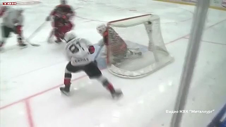 «Кузнецкие Медведи» уступили в Омске