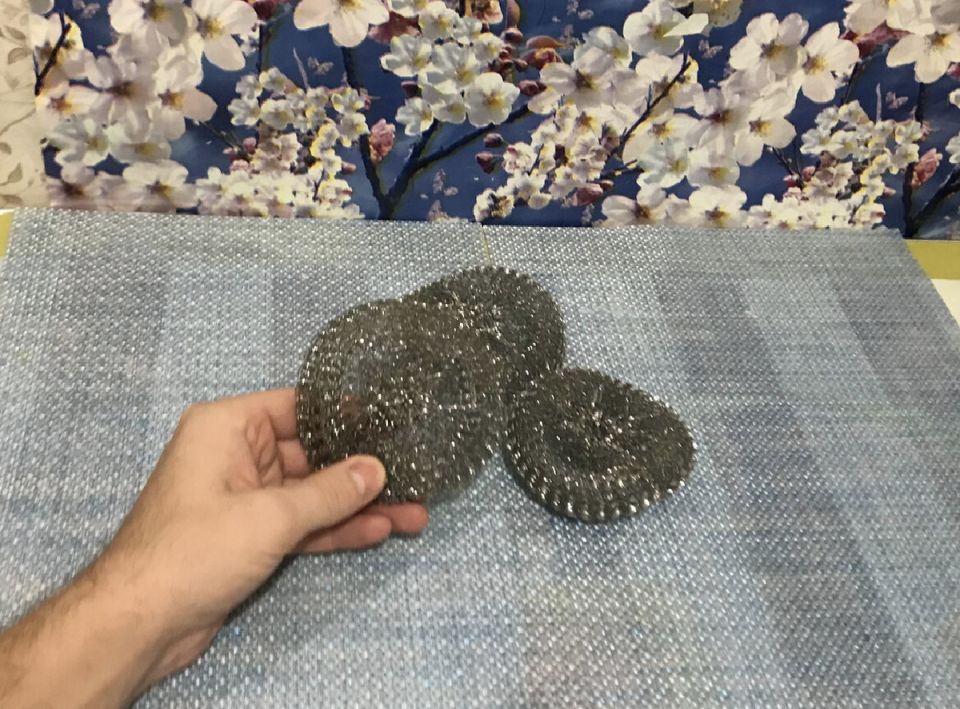 Умные советы по использованию металлической губки в быту