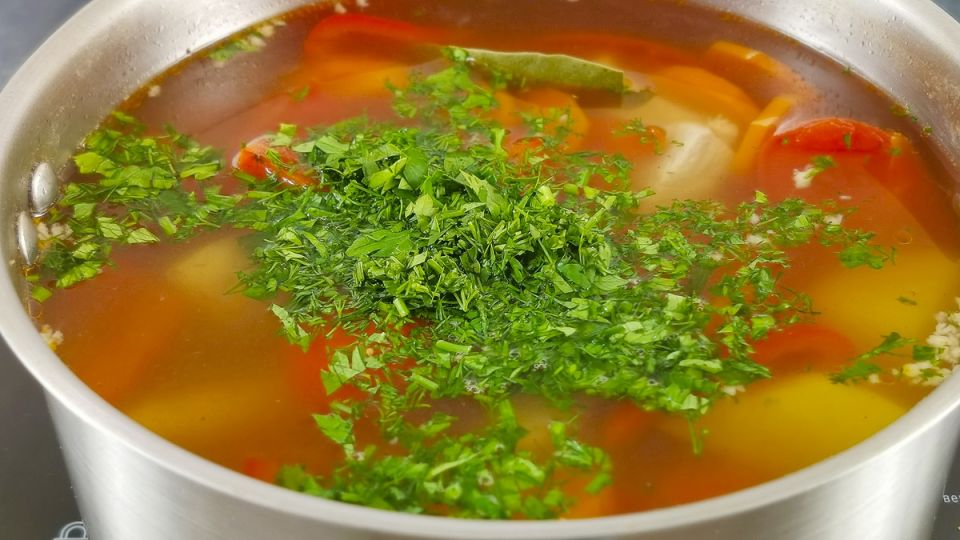 Как приготовить домашний суп, который согреет душу и тело