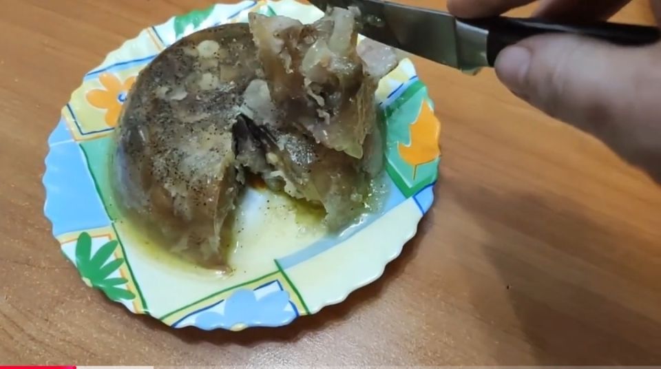 Как правильно приготовить холодец из свиных и говяжьих ножек