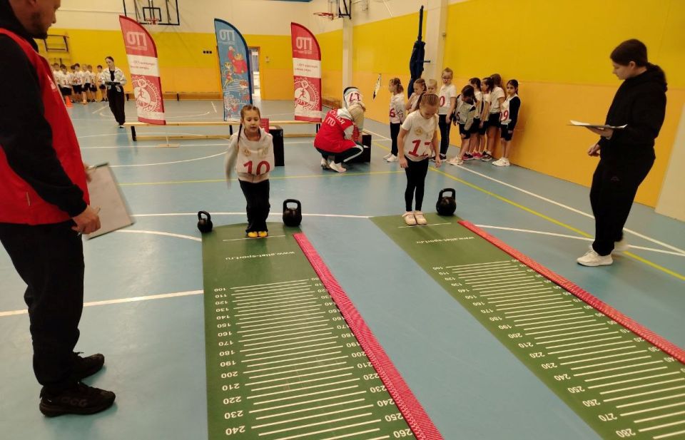 В региональном проекте «Начальные классы в ГТО!» приняли участие более тысячи кемеровских школьников