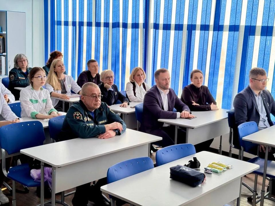 В школе № 13 Новоильинского района открылся предпрофессиональный медицинский класс