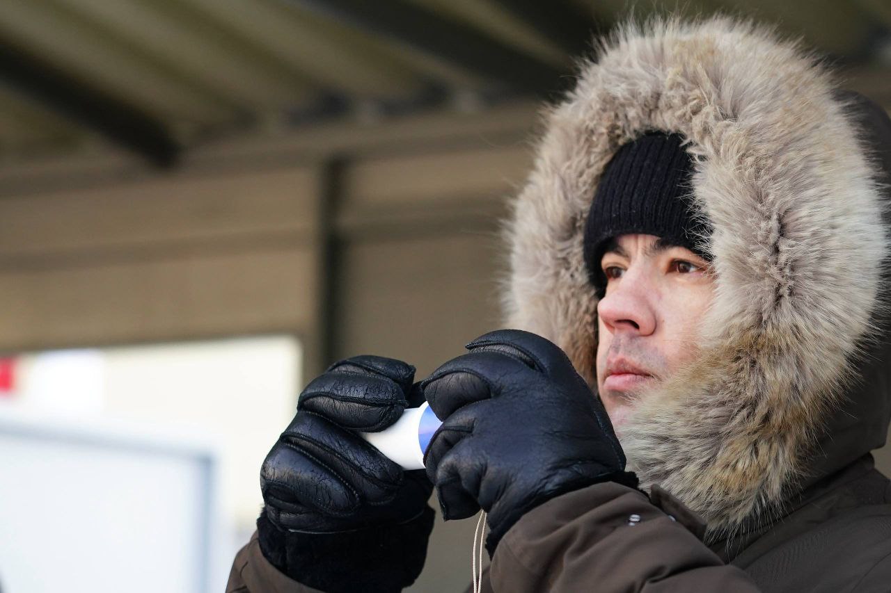 В Заводском районе в честь Дня защитника Отечества провели турнир по хоккею в валенках В Заводском районе в честь Дня защитника Отечества провели турнир по хоккею в валенках