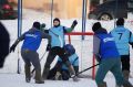 В Заводском районе в честь Дня защитника Отечества провели турнир по хоккею в валенках
