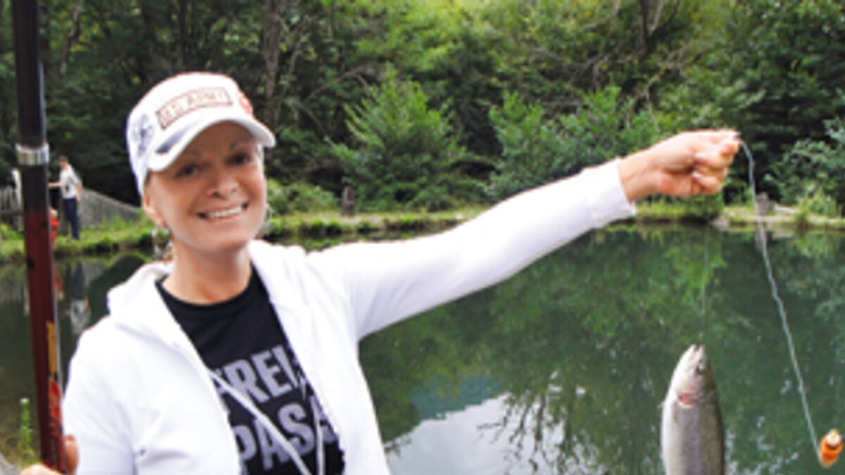 Скандал с прудом: бизнесмен требует выселить Ларису Долину