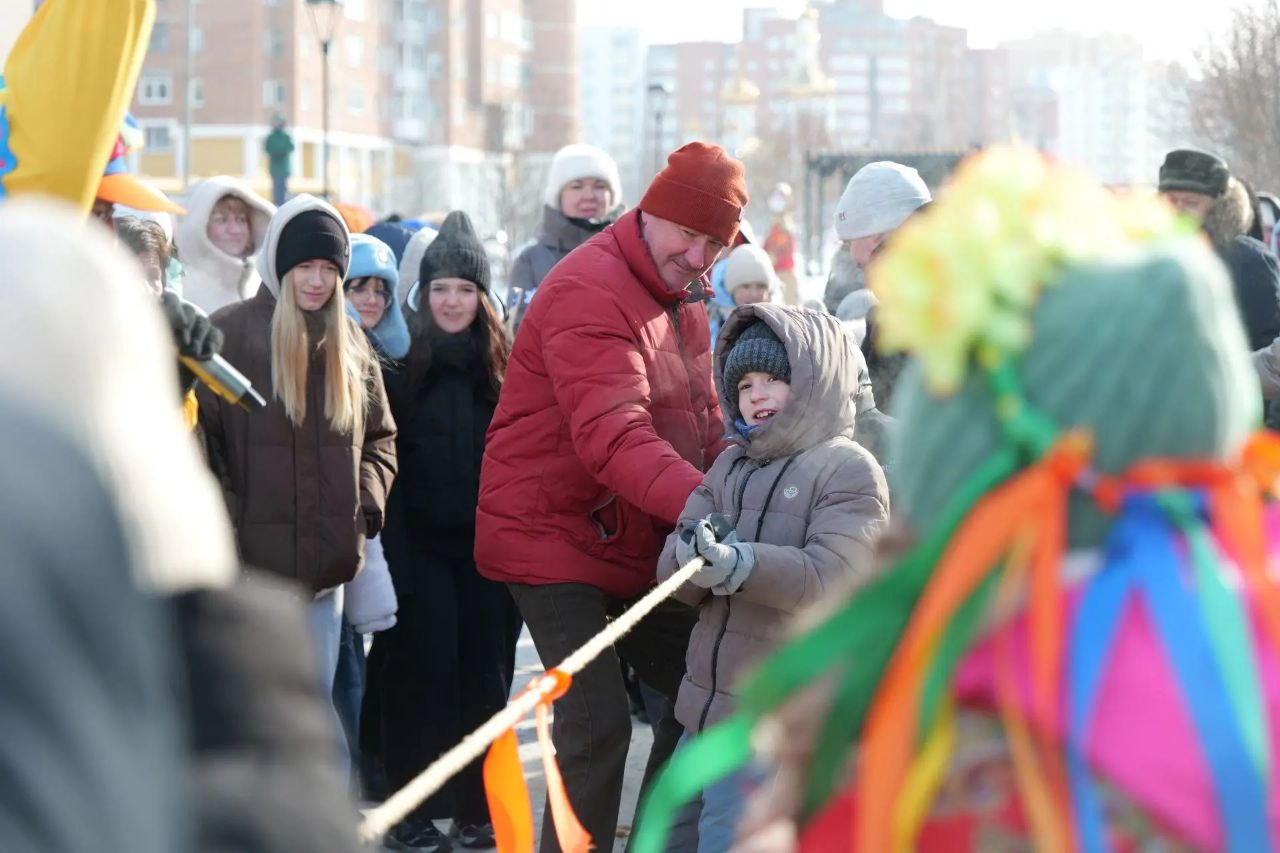 "Масленичный переполох": на бульваре Патриотов устроили масштабные проводы зимы "Масленичный переполох": на бульваре Патриотов устроили масштабные проводы зимы
