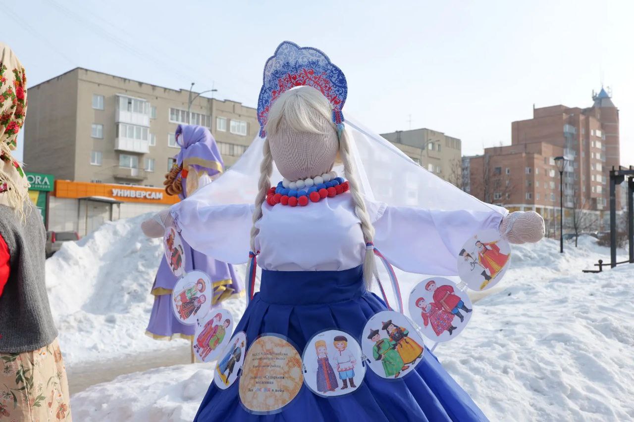 "Масленичный переполох": на бульваре Патриотов устроили масштабные проводы зимы "Масленичный переполох": на бульваре Патриотов устроили масштабные проводы зимы