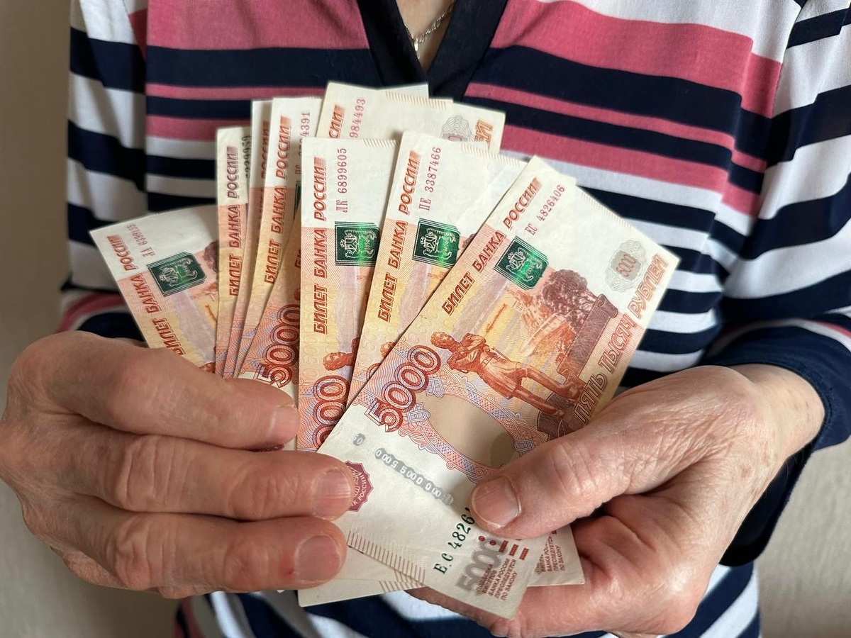 Как пенсионерам не потерять выплаты в феврале: важная информация