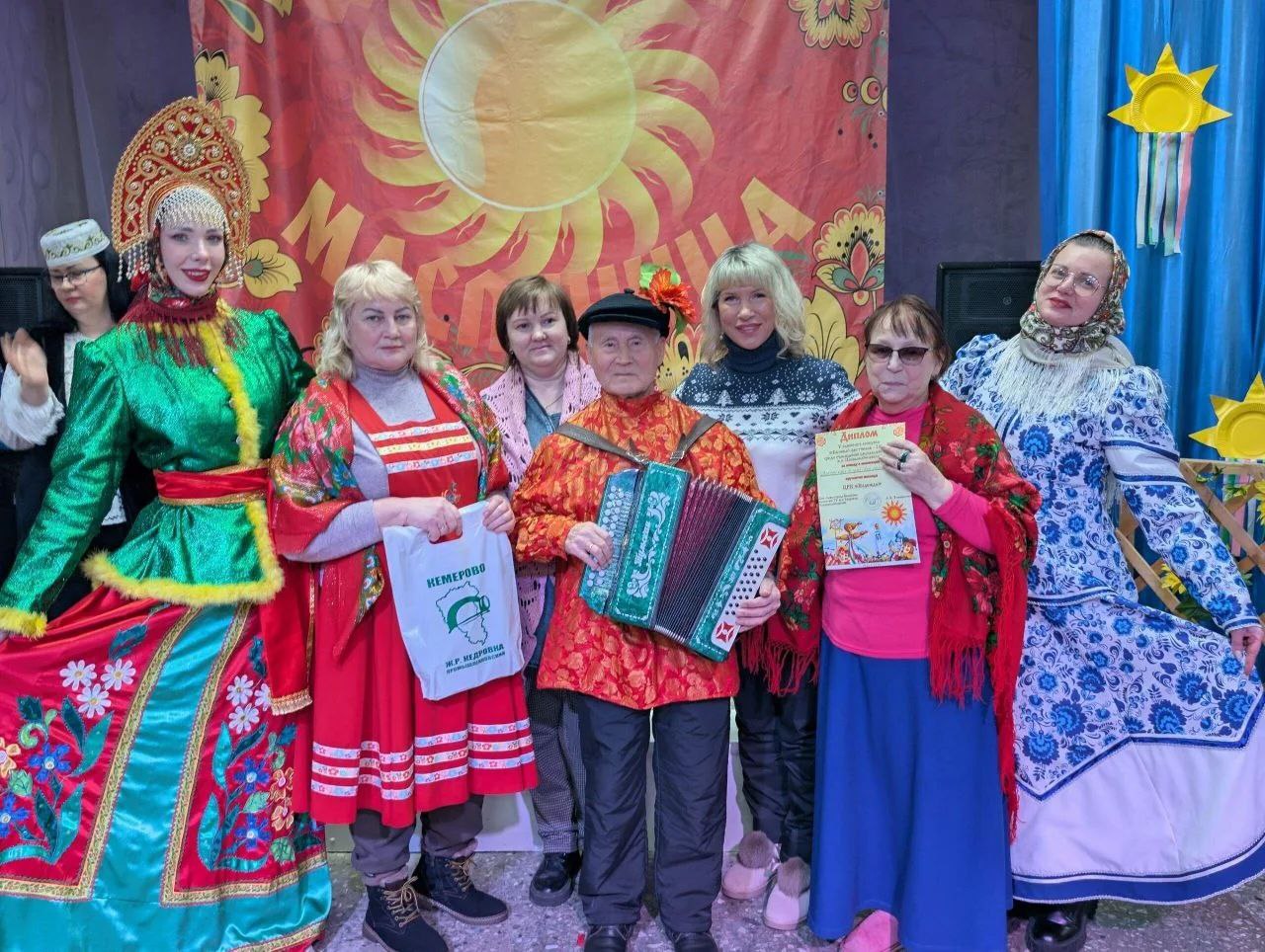 «Масленичный разгуляй» прошёл в жилом районе Кедровка, Промышленновский «Масленичный разгуляй» прошёл в жилом районе Кедровка, Промышленновский