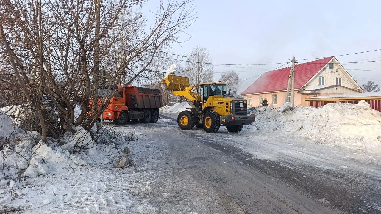 Сегодня в Кемерове запланирован вывоз снега с ул.Волгоградская, пр.Ленина и ул.Инициативная
