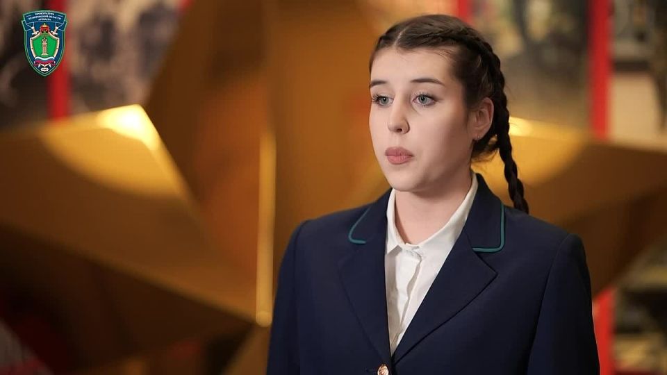 В преддверии Дня защитника Отечества учащиеся профильных классов прокуратуры Кемеровской области - Кузбасса прочли стихотворение Сергея Шачнева «Своих не бросаем»