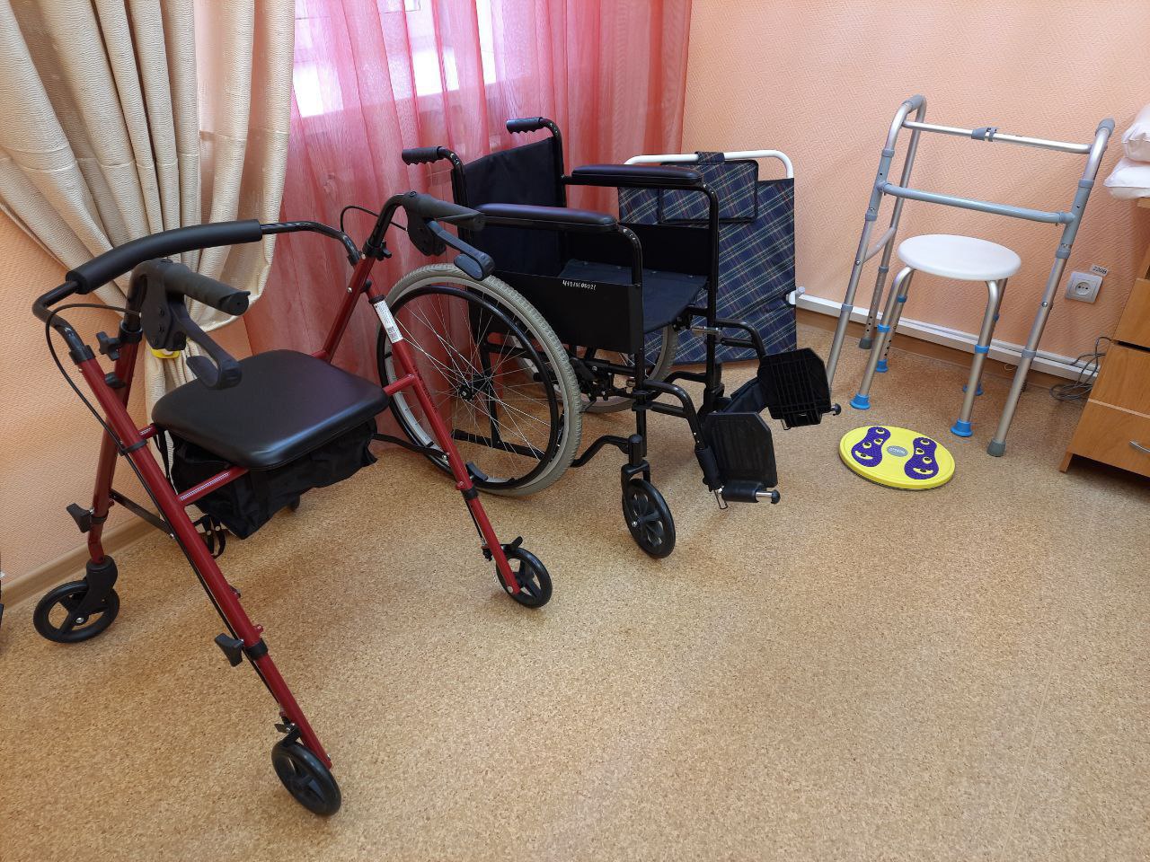 Специалисты Комплексного центра социального обслуживания населения Кировского района в 2025 году оказали помощь на дому 978 кемеровчанам Специалисты Комплексного центра социального обслуживания населения Кировского района в 2025 году оказали помощь на дому 978 кемеровчанам