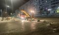 В Кемерове дорожные службы в ночную смену вывозили снег с просп