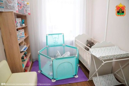 Многодетные междуреченские семьи подтвердили губернатору эффективность пунктов проката для новорожденных