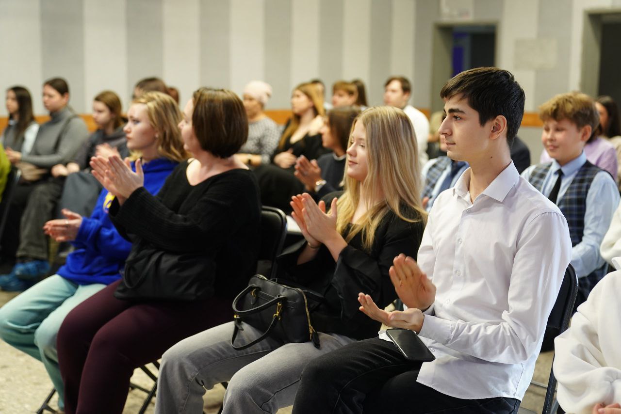 В Кемерове подвели итоги конкурса «За чистоту родного языка» В Кемерове подвели итоги конкурса «За чистоту родного языка»