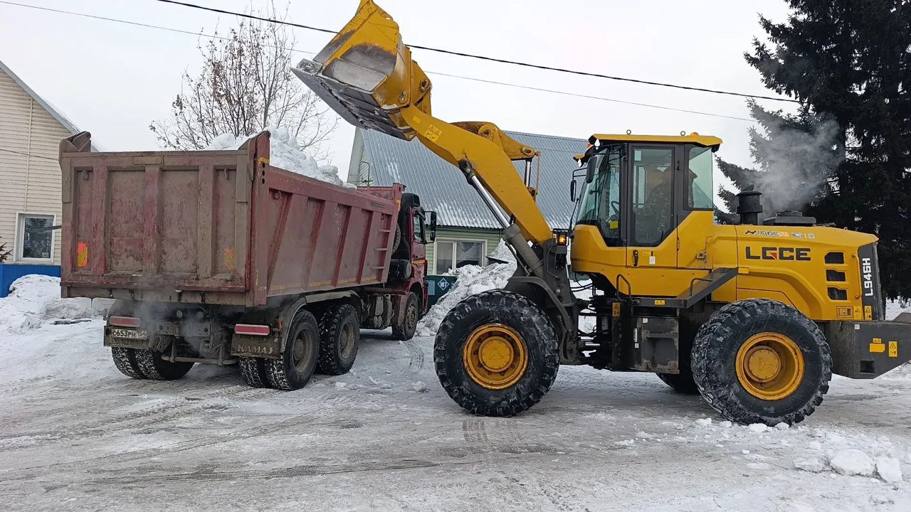 В Кемерове сегодня продолжается противогололедная обработка тротуаров и пешеходных переходов В Кемерове сегодня продолжается противогололедная обработка тротуаров и пешеходных переходов