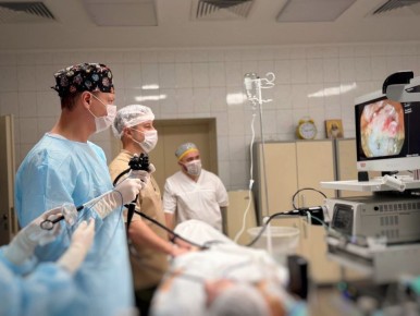 Новокузнецкие врачи освоили выполнение сложных операций «через замочную скважину»