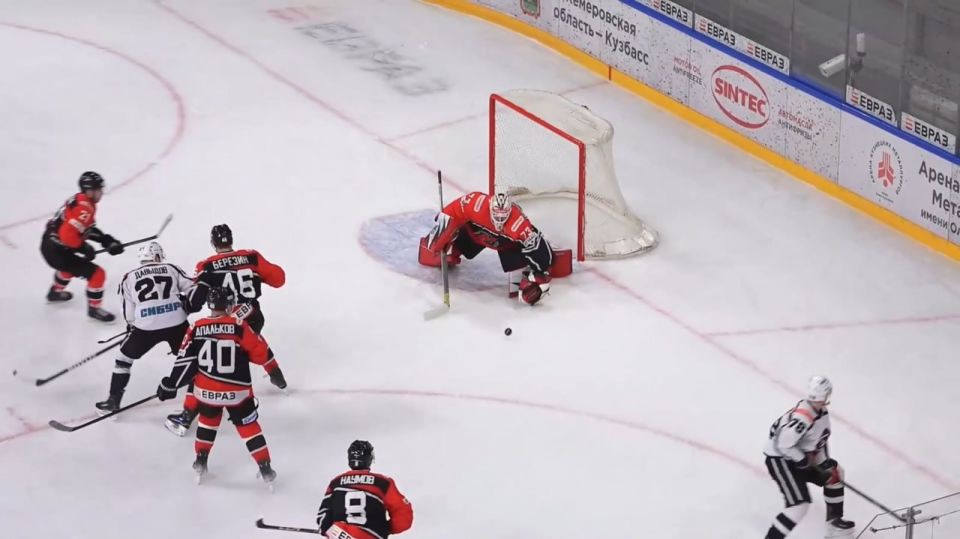 Подскребалин – лучший вратарь февраля