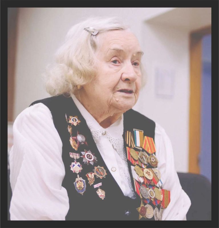 Сегодня мы вынуждены сказать прощальные слова замечательному человеку, нашей коллеге и ветерану Великой Отечественной войны — Анне Васильевне Котенко